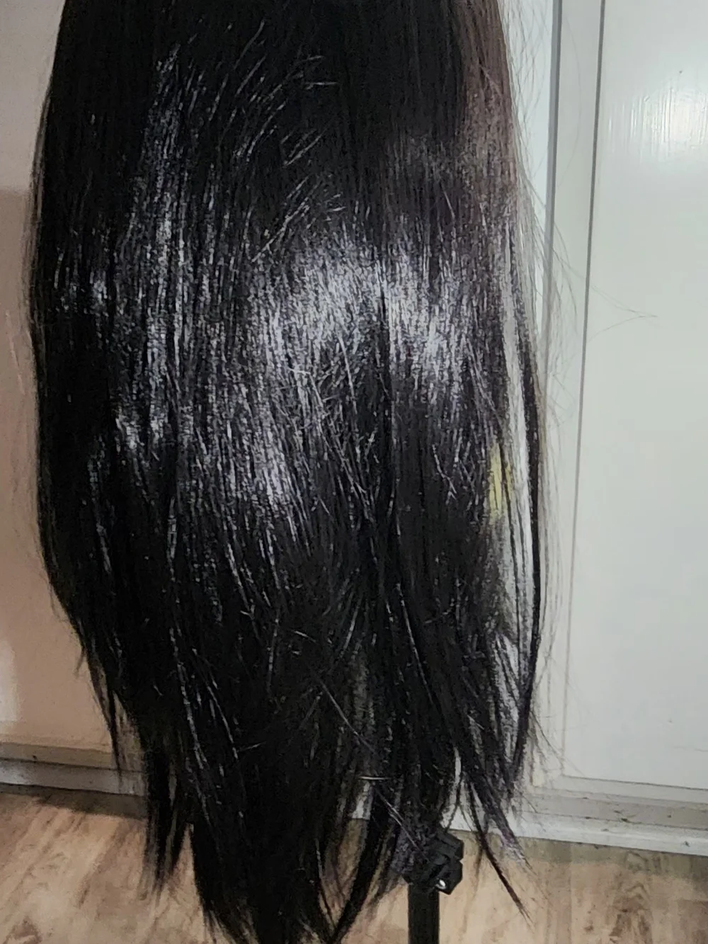 Long Straight Black Wig – Center Part, Natural Shine, Heat‑Resistant Synthetic